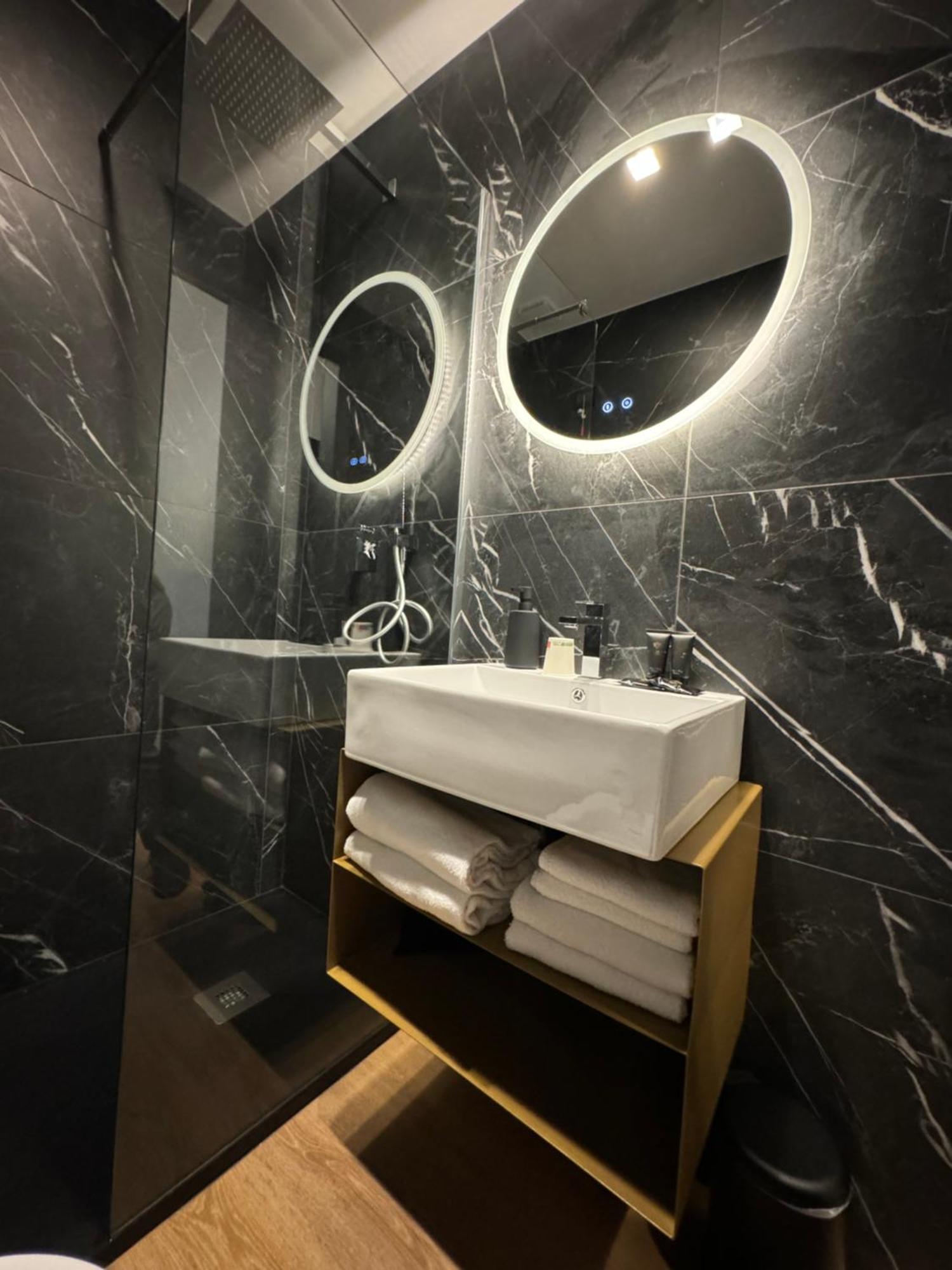 Materdei Emerald Rooms Napoli Esterno foto